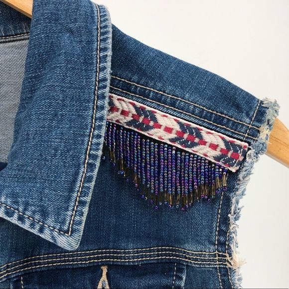 Stradivarius Denim Sleeveless Jacket Vest Embroidered Beaded Trim size Large - Picture 3 of 10